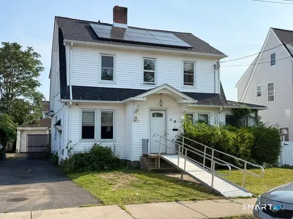 76 Waverly Place, Bridgeport, CT 06610