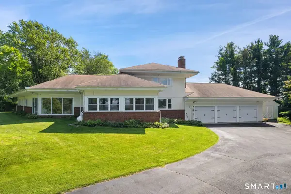 18-A Governors Lane, Bethel, CT 06801