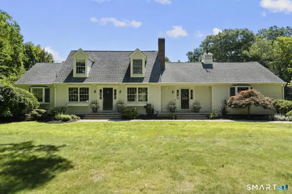 16 Burma Road, Woodbridge, CT 06525