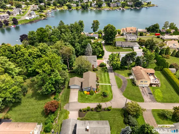 78 Arrowhead Road, Brookfield, CT 06804