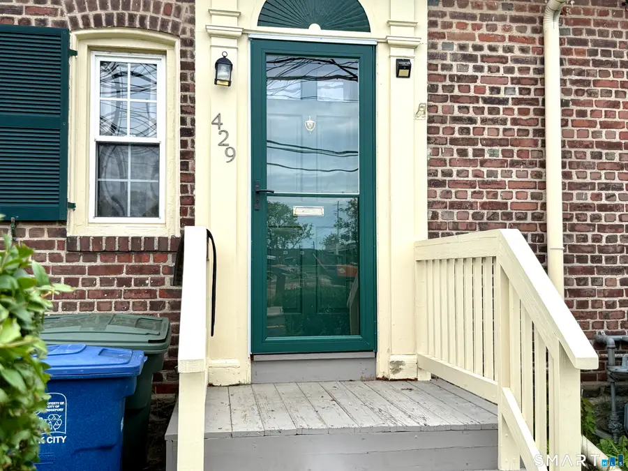 429 Iranistan Avenue, Bridgeport, CT 06604 - #2
