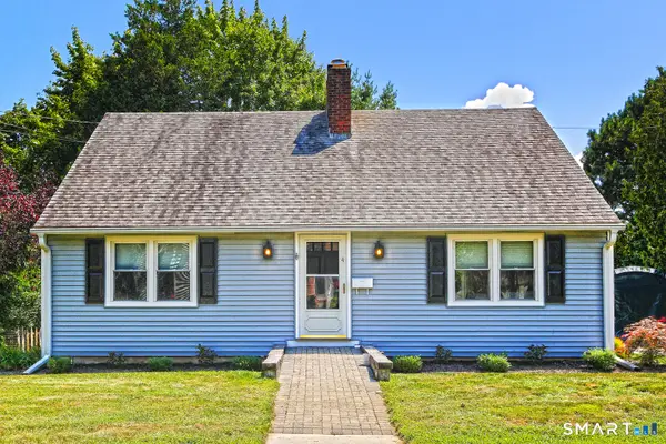 4 Pine Place, Clinton, CT 06413