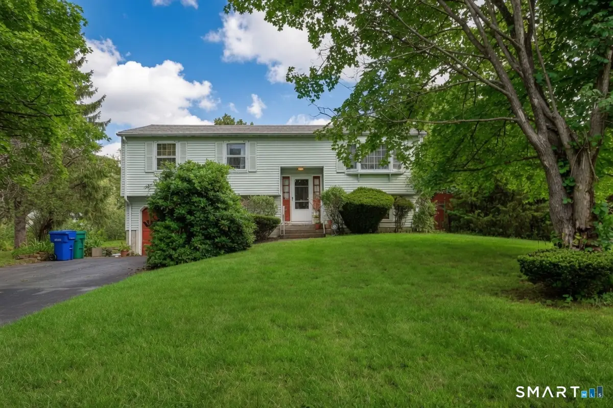 6 Tiffany Lane, Bloomfield, CT 06002 - #1