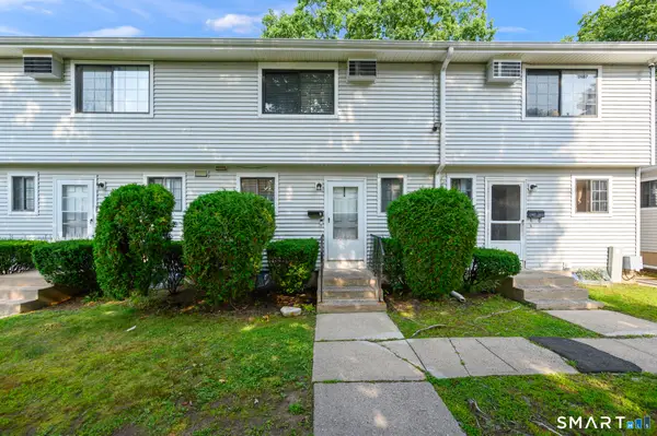 71 Bentwood Drive #8, Waterbury, CT 06705