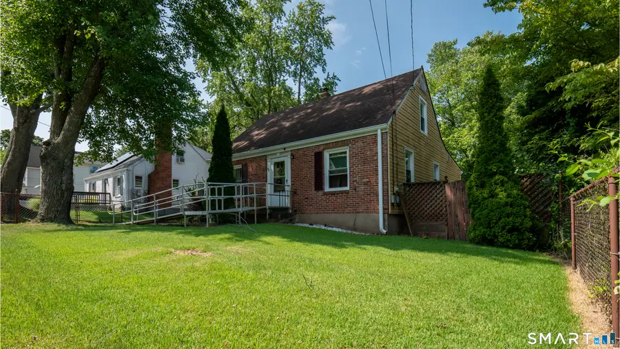 40 Packard Street, Manchester, CT 06040 - #2