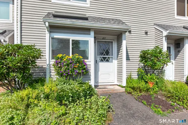 87 Hilltop Drive #87, Simsbury, CT 06089