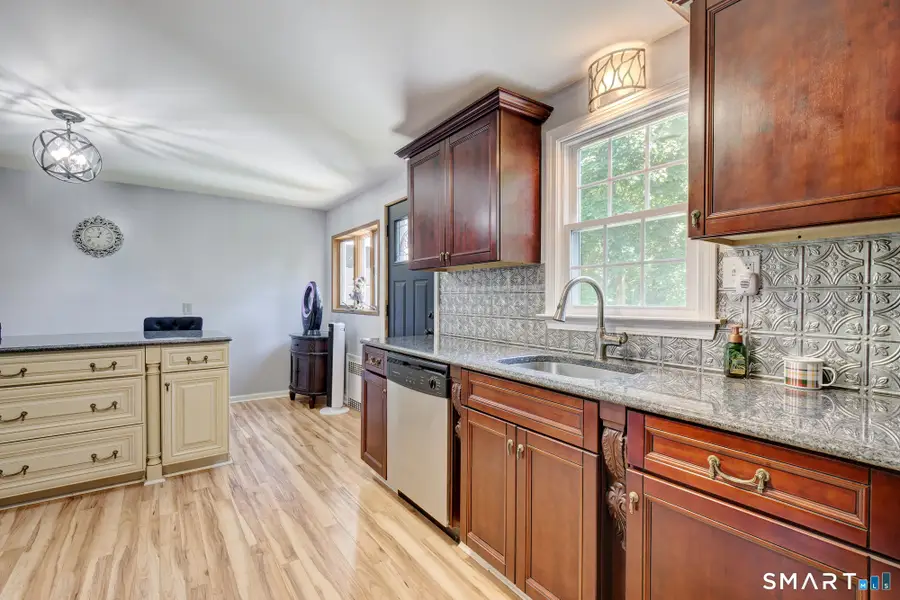 236 Ridgewood Road, West Hartford, CT 06107 - #2
