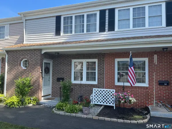 56 Salem Walk #56, Milford, CT 06460