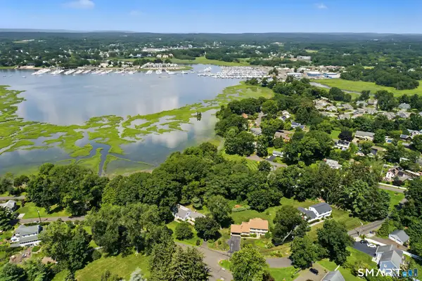 31 Pawson Road, Branford, CT 06405