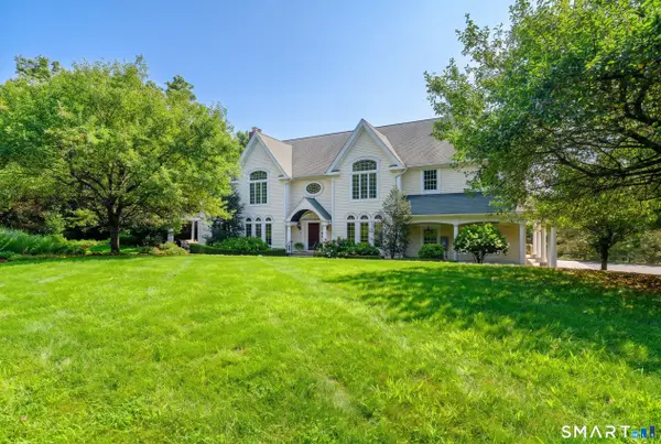 17 Kent Road, Newtown, CT 06470