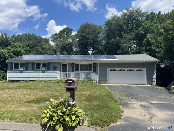 45 Jefferson Circle, Clinton, CT 06413
