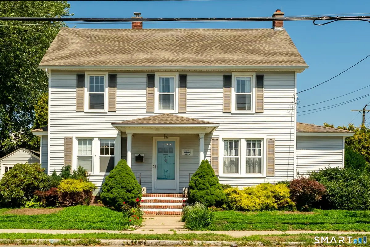 558 Ocean Avenue, New London, CT 06320 - #1