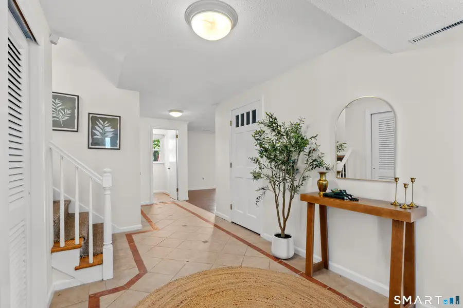 10 Eastwood Road, West Hartford, CT 06117 - #2