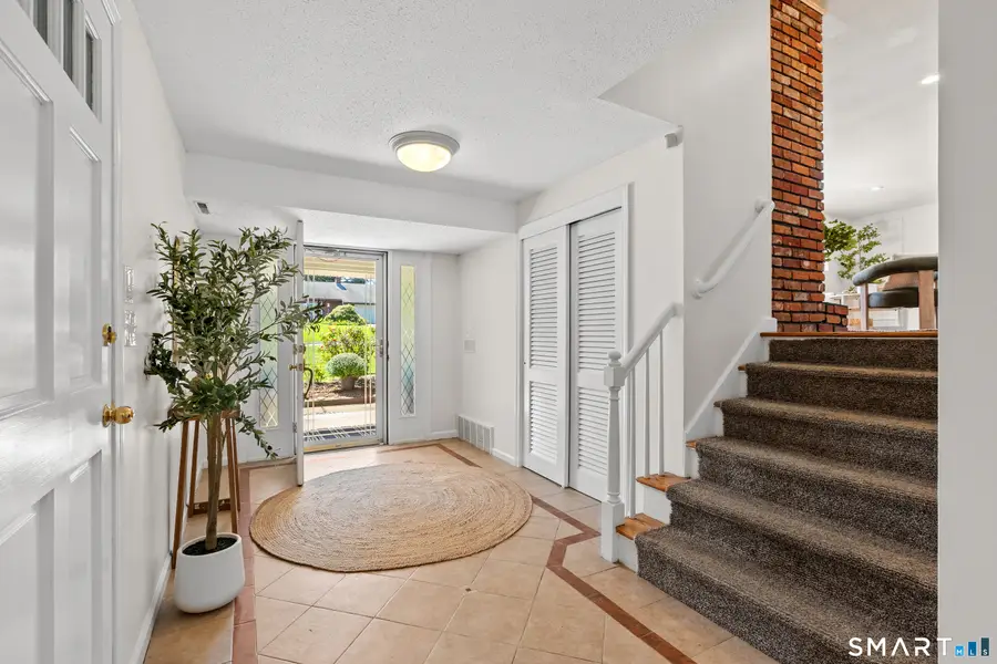 10 Eastwood Road, West Hartford, CT 06117 - #3