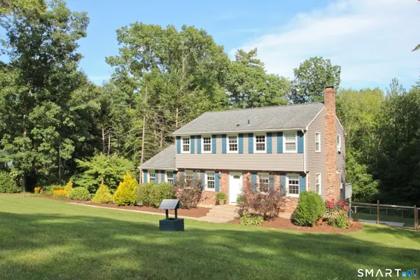 14 Horseshoe Drive, East Granby, CT 06026