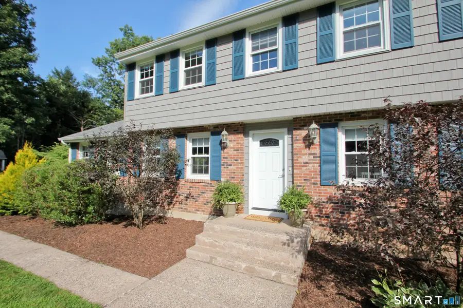 14 Horseshoe Drive, East Granby, CT 06026 - #3