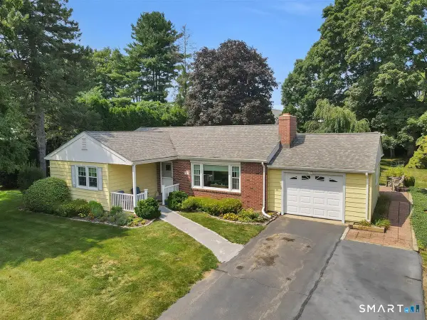 11 Castle View Drive, Chester, CT 06412