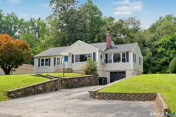 8 Bungay Terrace, Seymour, CT 06483