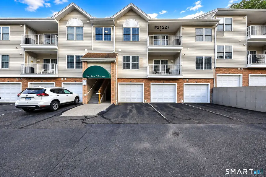21227 Arganese Place #211, Trumbull, CT 06611 - #2