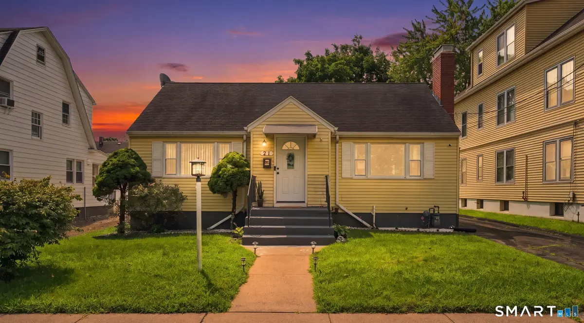 21 Cromwell Street, Hartford, CT 06114 - #1