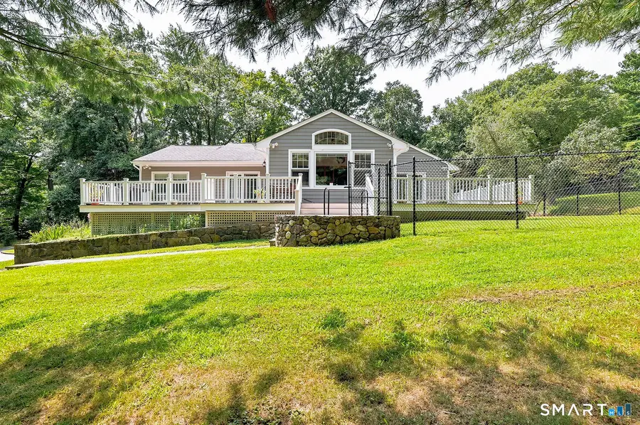 570 Burr Street, Fairfield, CT 06824 - #3