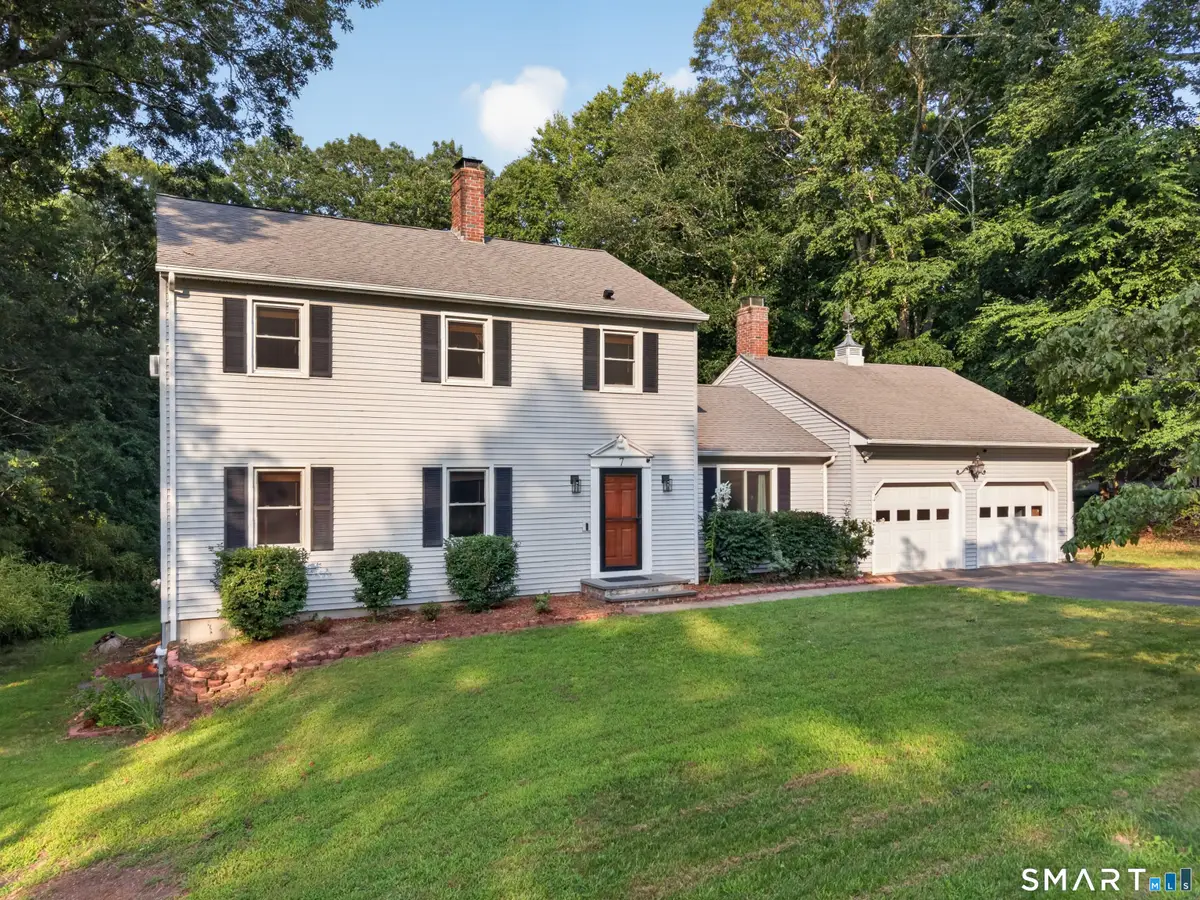 7 Friar Tuck Drive, Gales Ferry, CT 06335 - #1