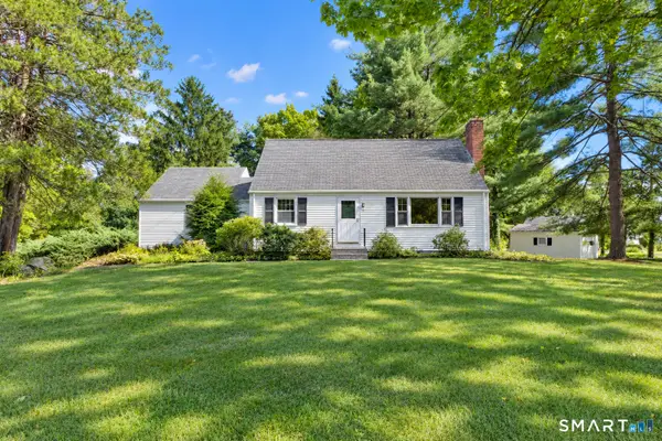 19 Crestwood Circle, Farmington, CT 06032