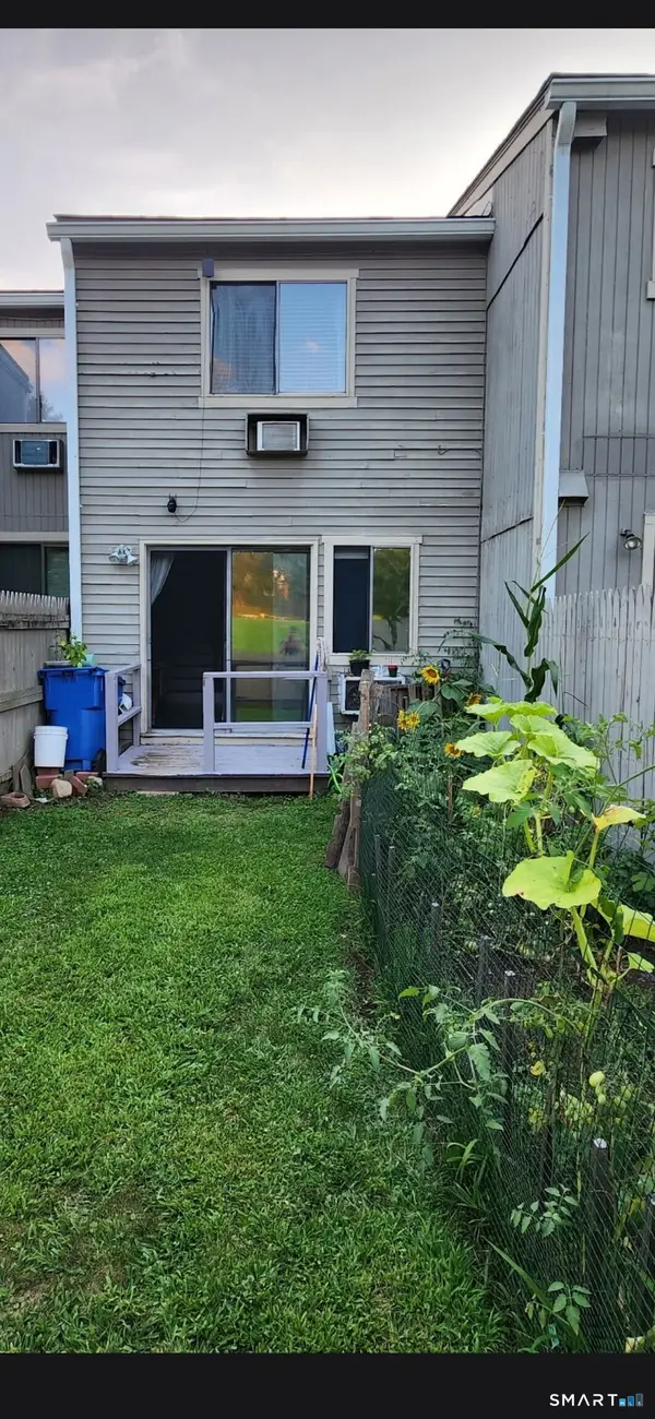 46 Sterling Village #46, Meriden, CT 06450