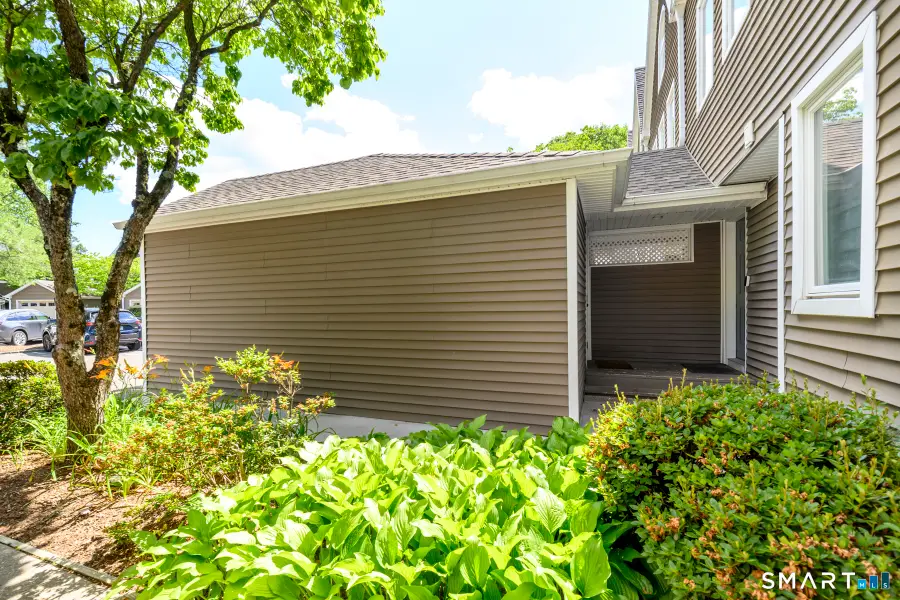 566 Newfield Avenue #14, Stamford, CT 06905 - #3