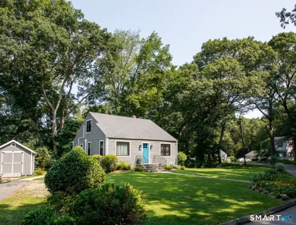 27 Laurel Circle Drive, Norwich, CT 06360