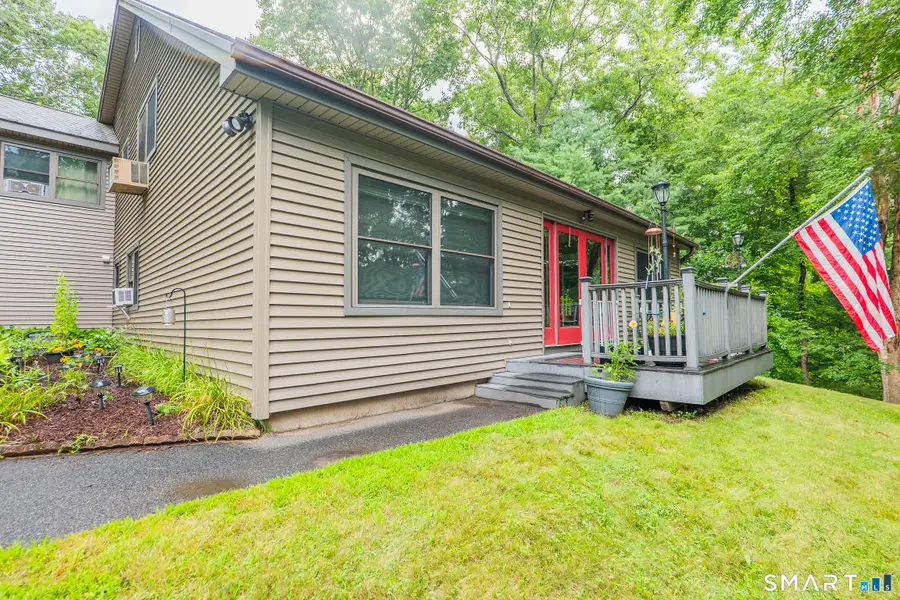 19 Vidich Lane, Naugatuck, CT 06770 - #2