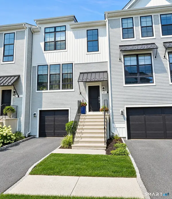 17 Brentwood Circle #17, Danbury, CT 06810