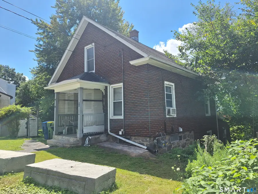 50 Ash Street, Waterbury, CT 06704 - #2