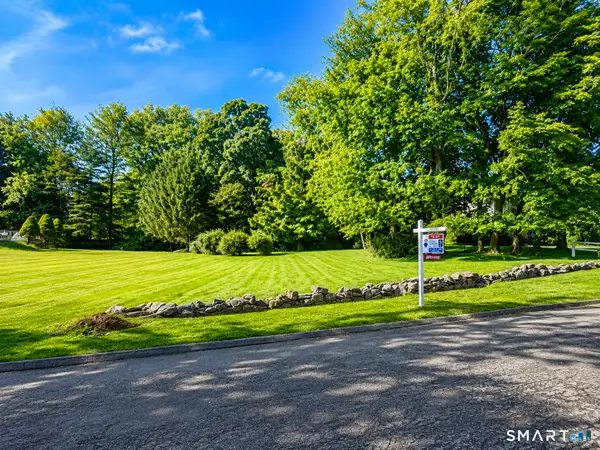 91 Knobloch Lane, Stamford, CT 06902