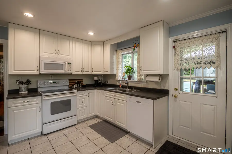 106 Steinmann Avenue, Middlebury, CT 06762 - #3
