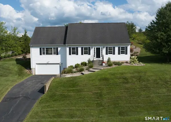 15 Horse Run Hill Road, Cromwell, CT 06416