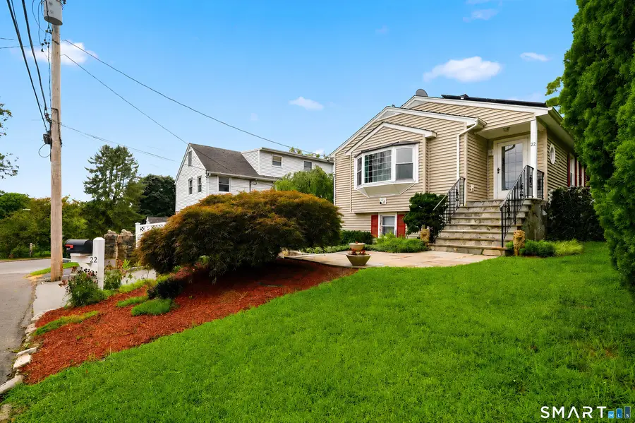 22 Lyon Avenue, Greenwich, CT 06830 - #2
