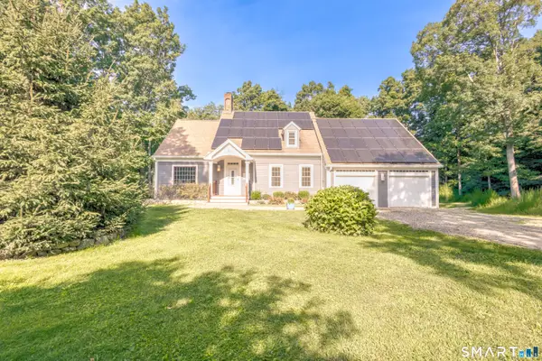 14 North Branch Road, Newtown, CT 06470