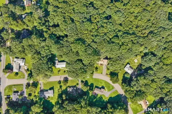 Federal Road, Shelton, CT 06484