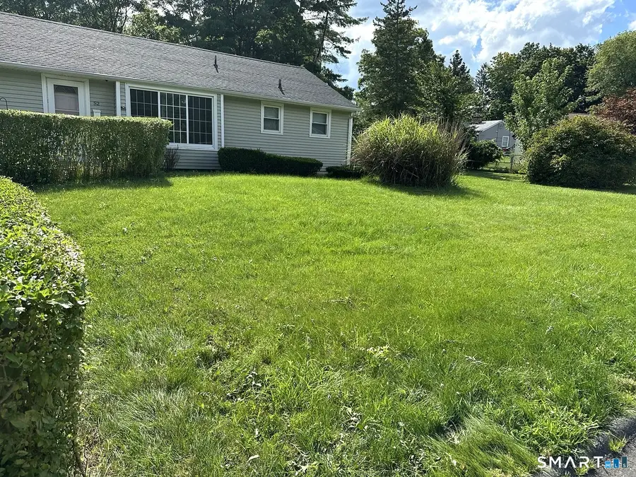 52 Ellsworth Drive, Bloomfield, CT 06002 - #2