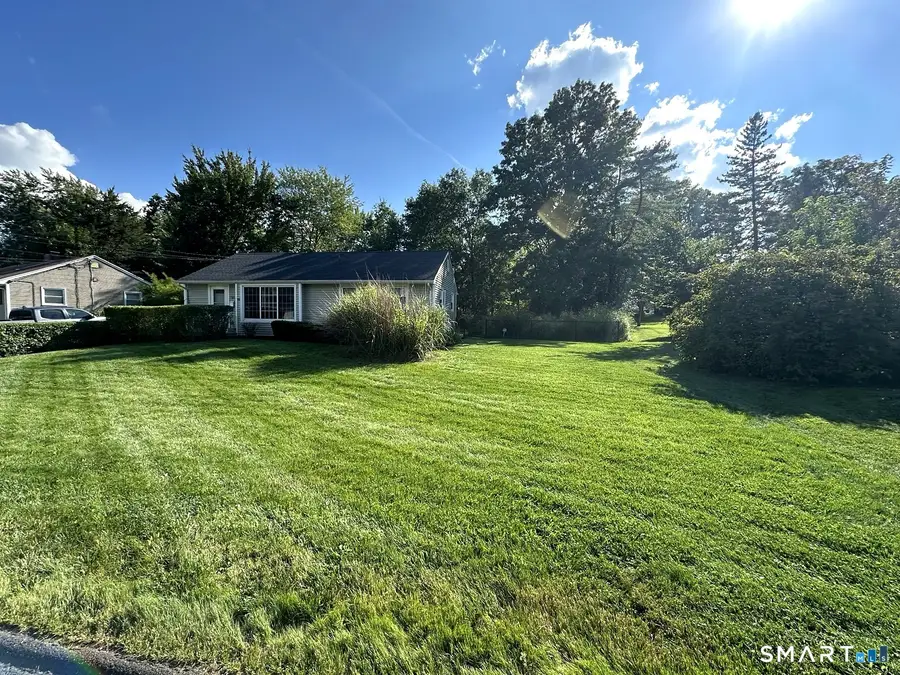 52 Ellsworth Drive, Bloomfield, CT 06002 - #3