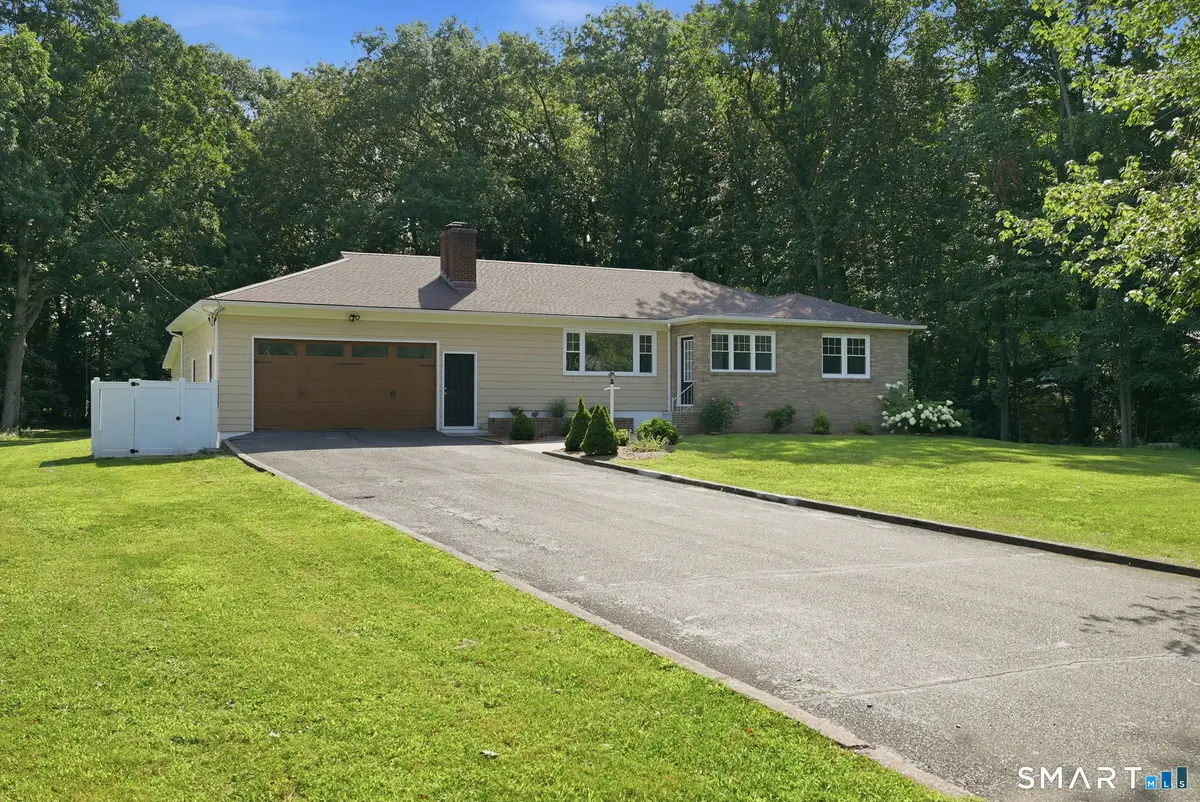 16 Ezra Street, North Haven, CT 06473 - #1