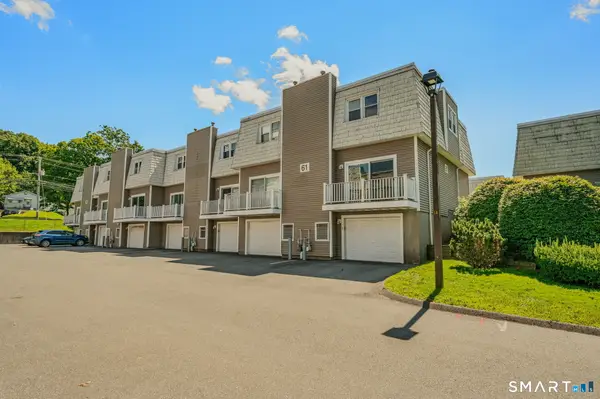61 Meetinghouse Village #1, Meriden, CT 06450