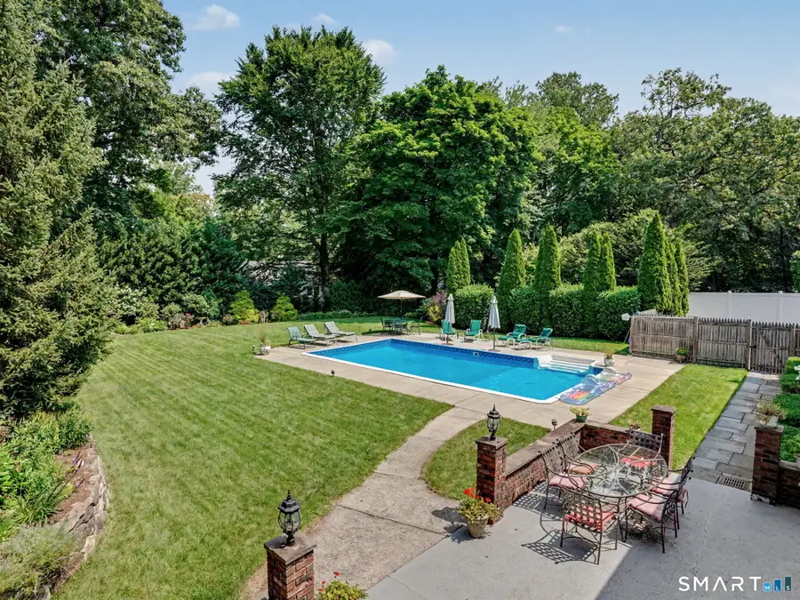 45 Hemlock Drive, Stamford, CT 06902 - #3