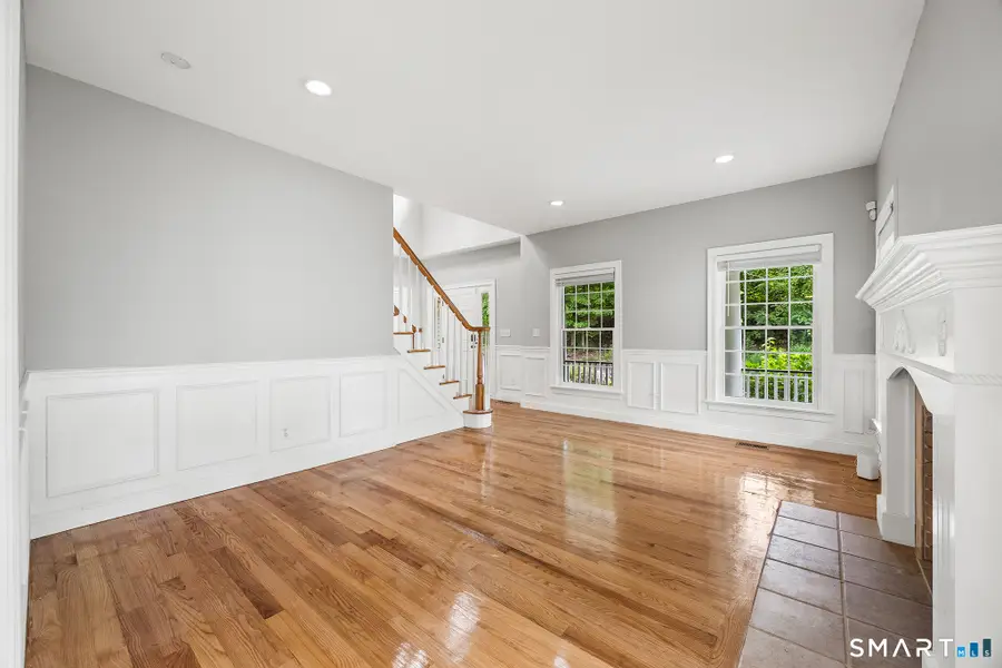 4 Romano Court, Farmington, CT 06032 - #3