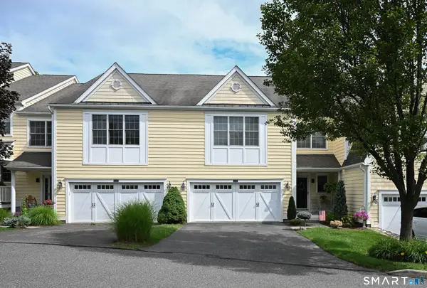 23 Still Water Circle #23, Brookfield, CT 06804