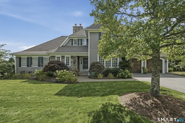 29 Cambridge Court, Middlebury, CT 06762