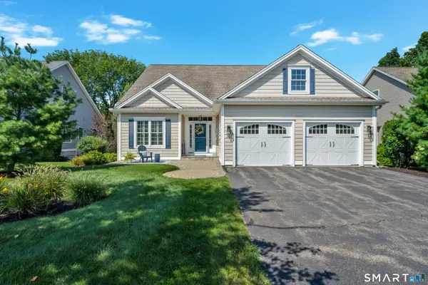 10 Crestview Drive #10, Middlefield, CT 06481