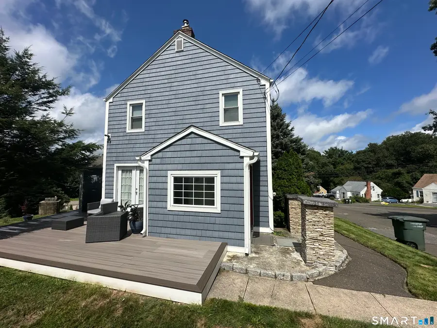 383 Fiske Avenue, Bridgeport, CT 06606 - #2