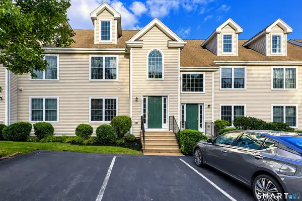 15 Freedom Way #92, East Lyme, CT 06357